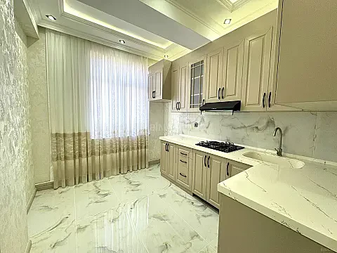 Satılır 3 otaqlı mənzil 92 m²