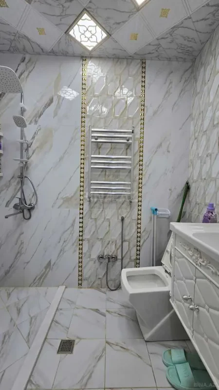 Satılır 3 otaqlı mənzil 82 m²