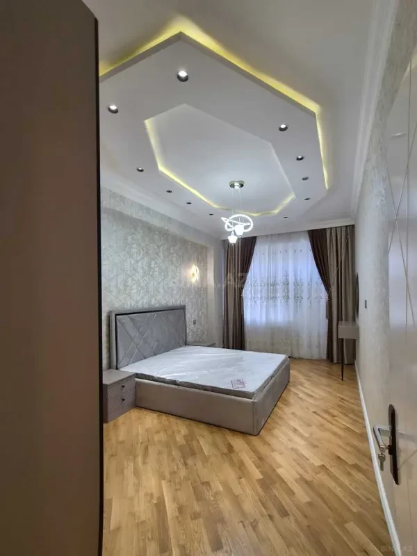 Satılır 2 otaqlı mənzil 90 m²