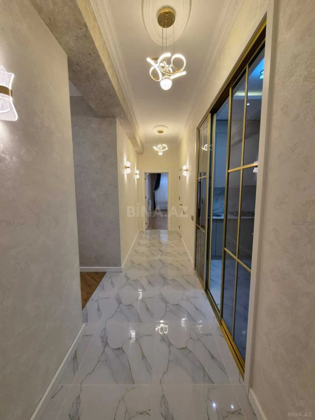 Satılır 2 otaqlı mənzil 90 m²