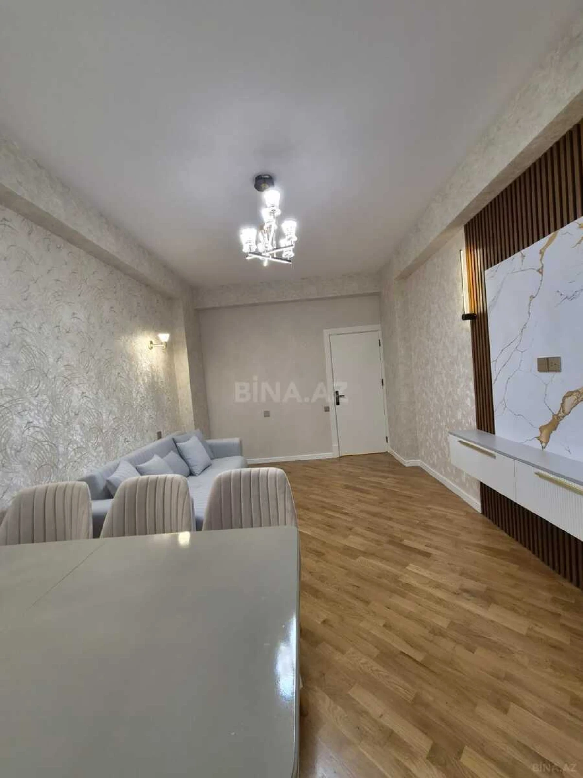 Satılır 2 otaqlı mənzil 90 m²