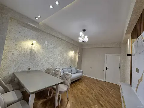 Satılır 2 otaqlı mənzil 90 m²