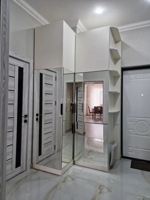 Kirayə verilir 2 otaqlı mənzil 70 m²