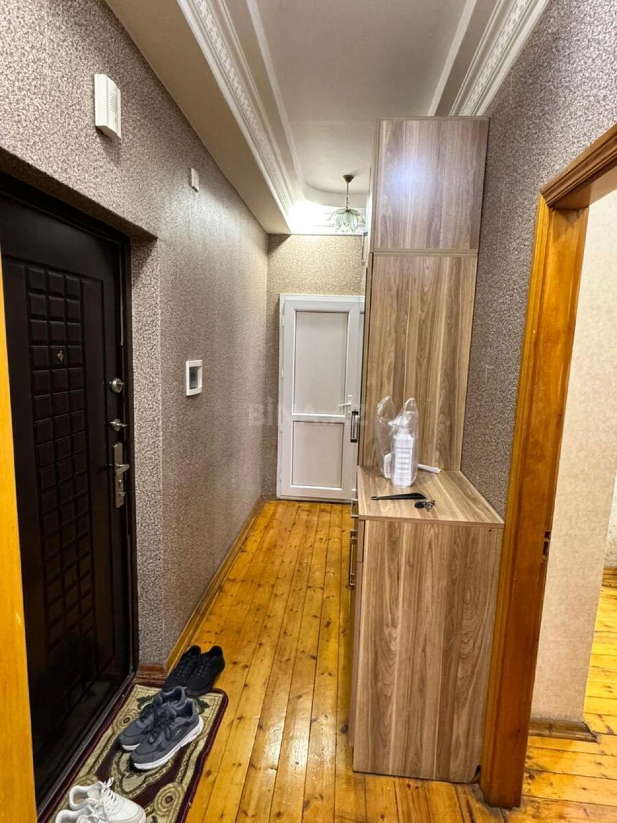 Kirayə verilir 2 otaqlı mənzil 75 m²