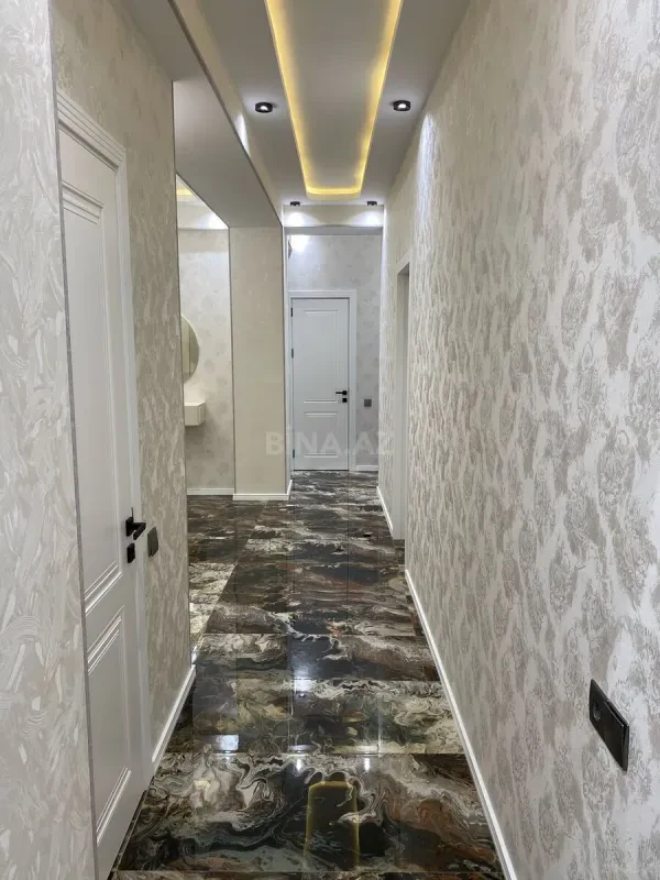 Kirayə verilir 3 otaqlı mənzil 140 m²
