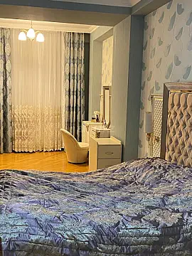 Satılır 2 otaqlı mənzil 117 m²