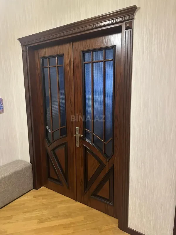Satılır 2 otaqlı mənzil 117 m²