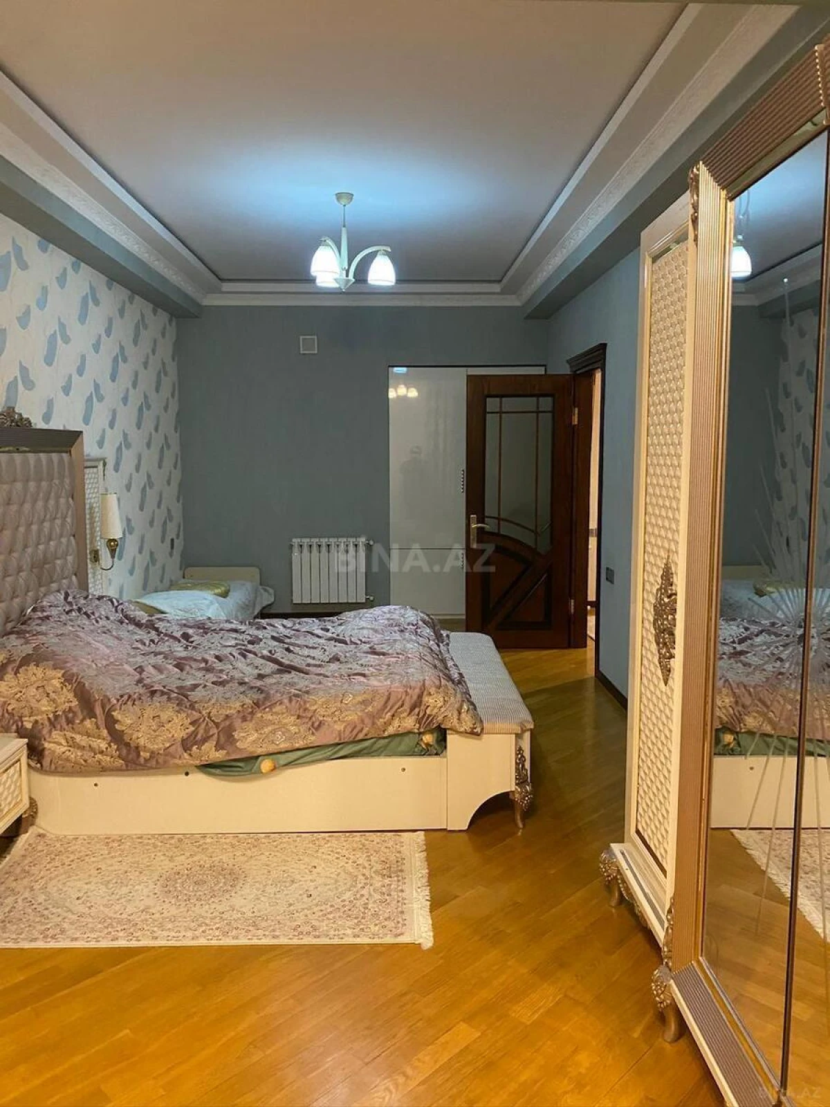 Satılır 2 otaqlı mənzil 117 m²