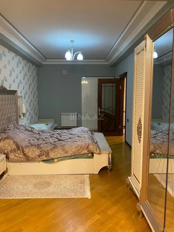 Satılır 2 otaqlı mənzil 117 m²