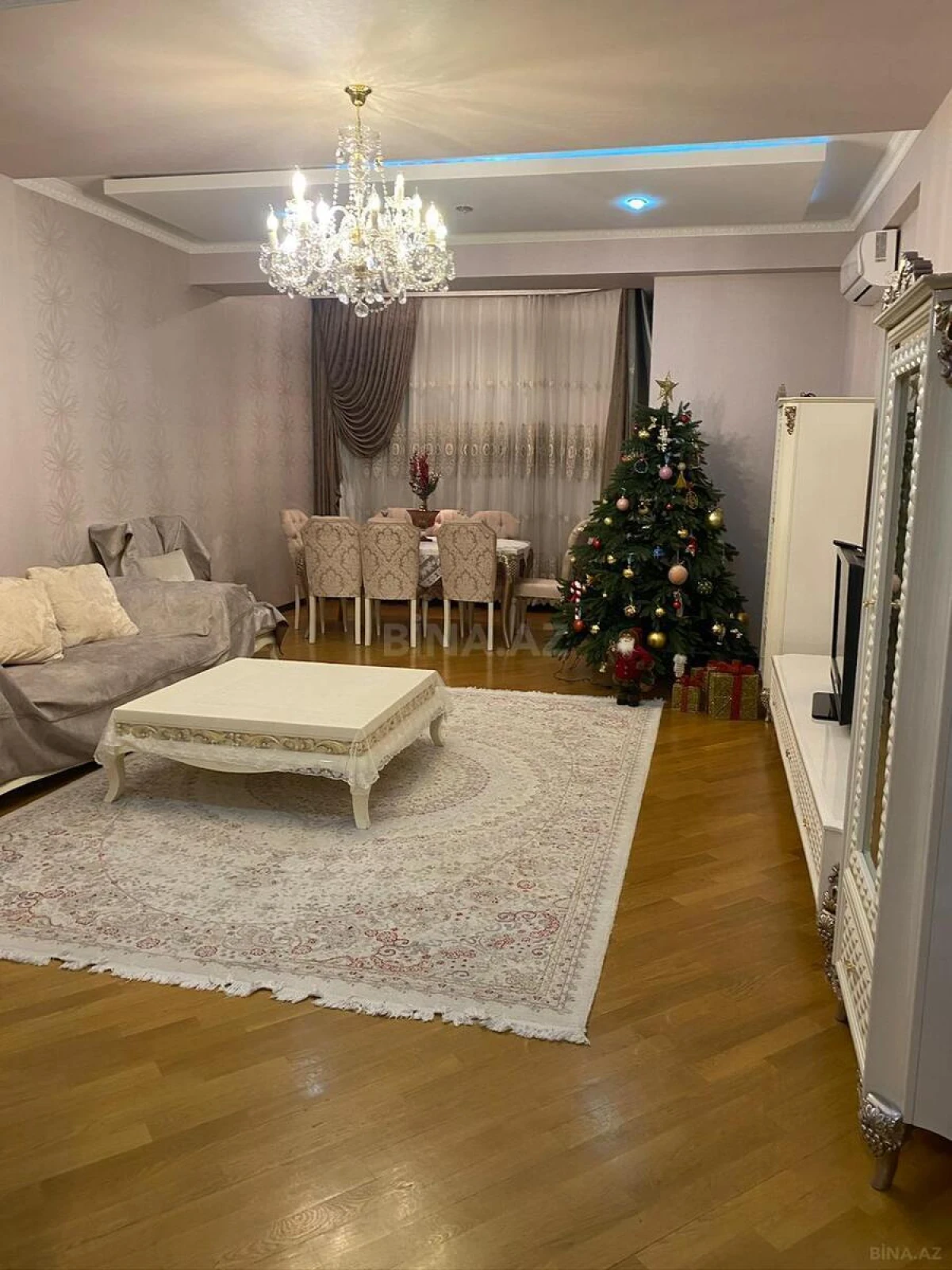Satılır 2 otaqlı mənzil 117 m²
