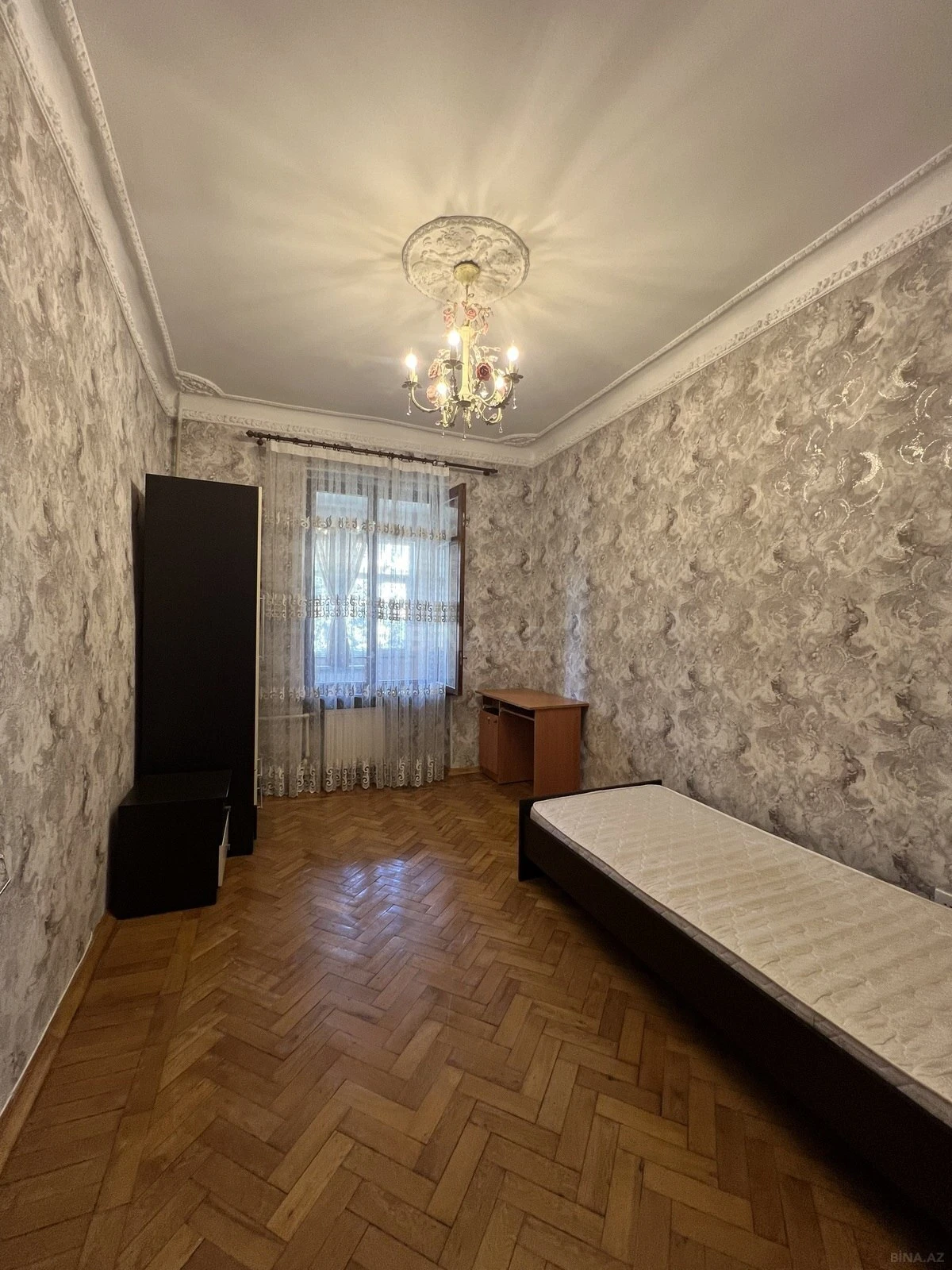 Satılır 3 otaqlı mənzil 110 m²