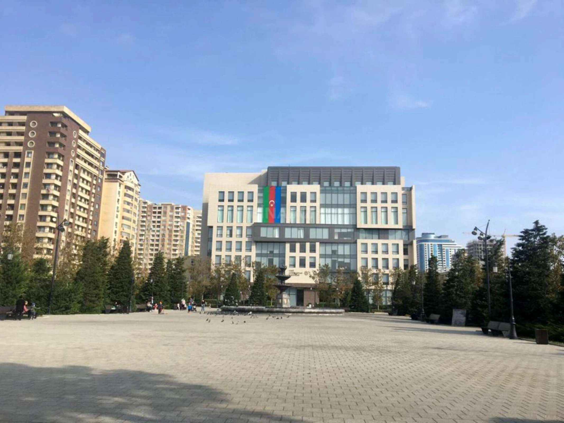 Satılır 3 otaqlı mənzil 110 m²