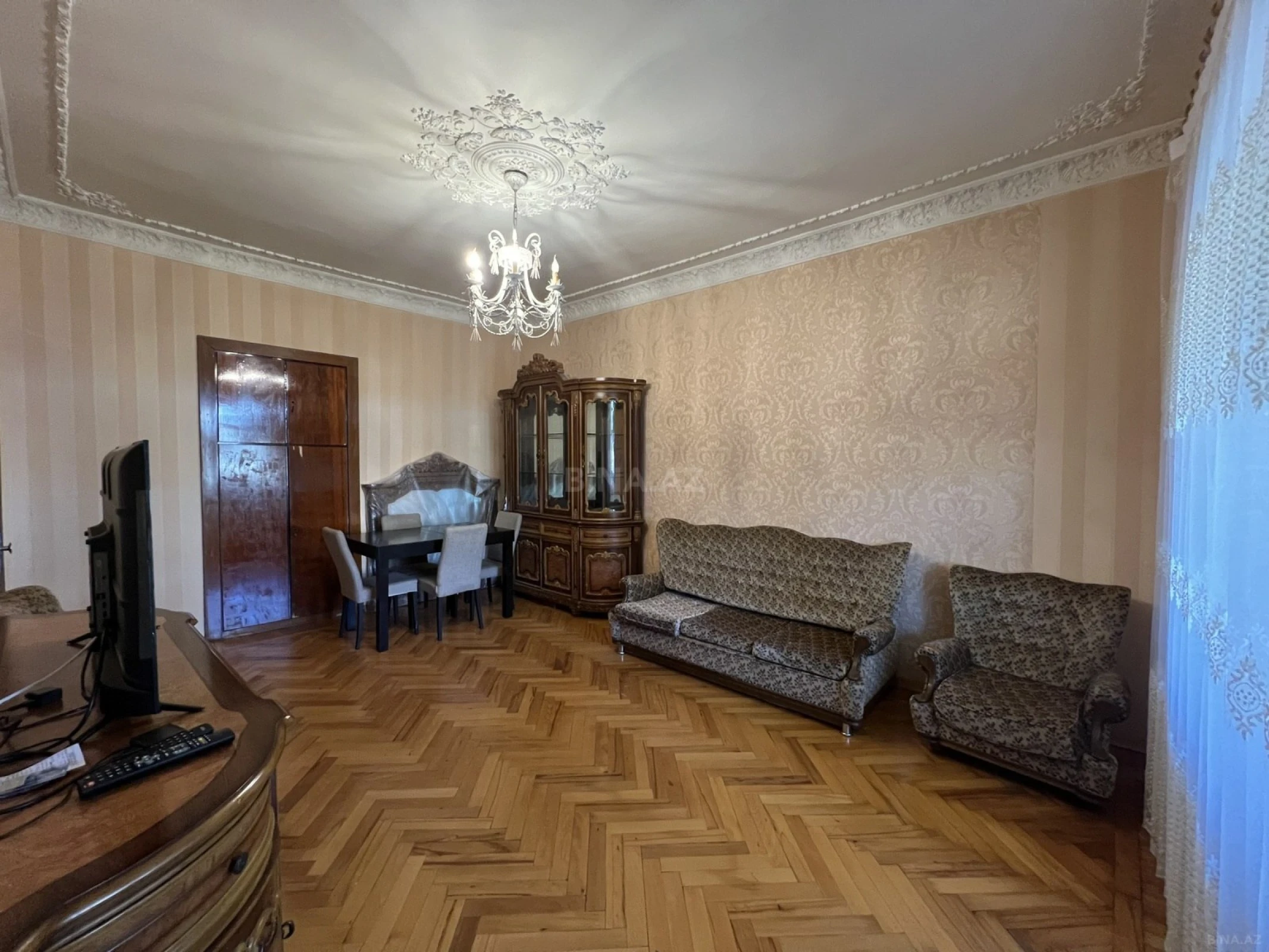 Satılır 3 otaqlı mənzil 110 m²