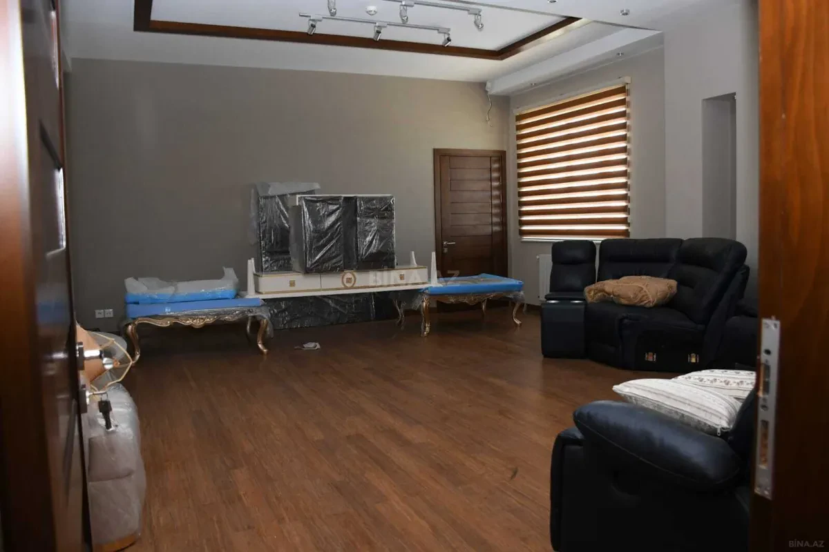 Kirayə verilir 6 otaqlı ofis 320 m²