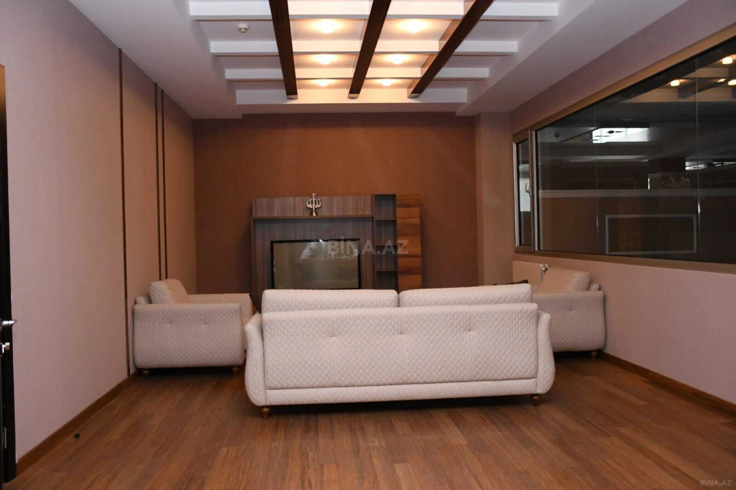 Kirayə verilir 6 otaqlı ofis 320 m²