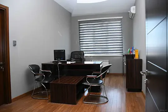 Kirayə verilir 6 otaqlı ofis 320 m²