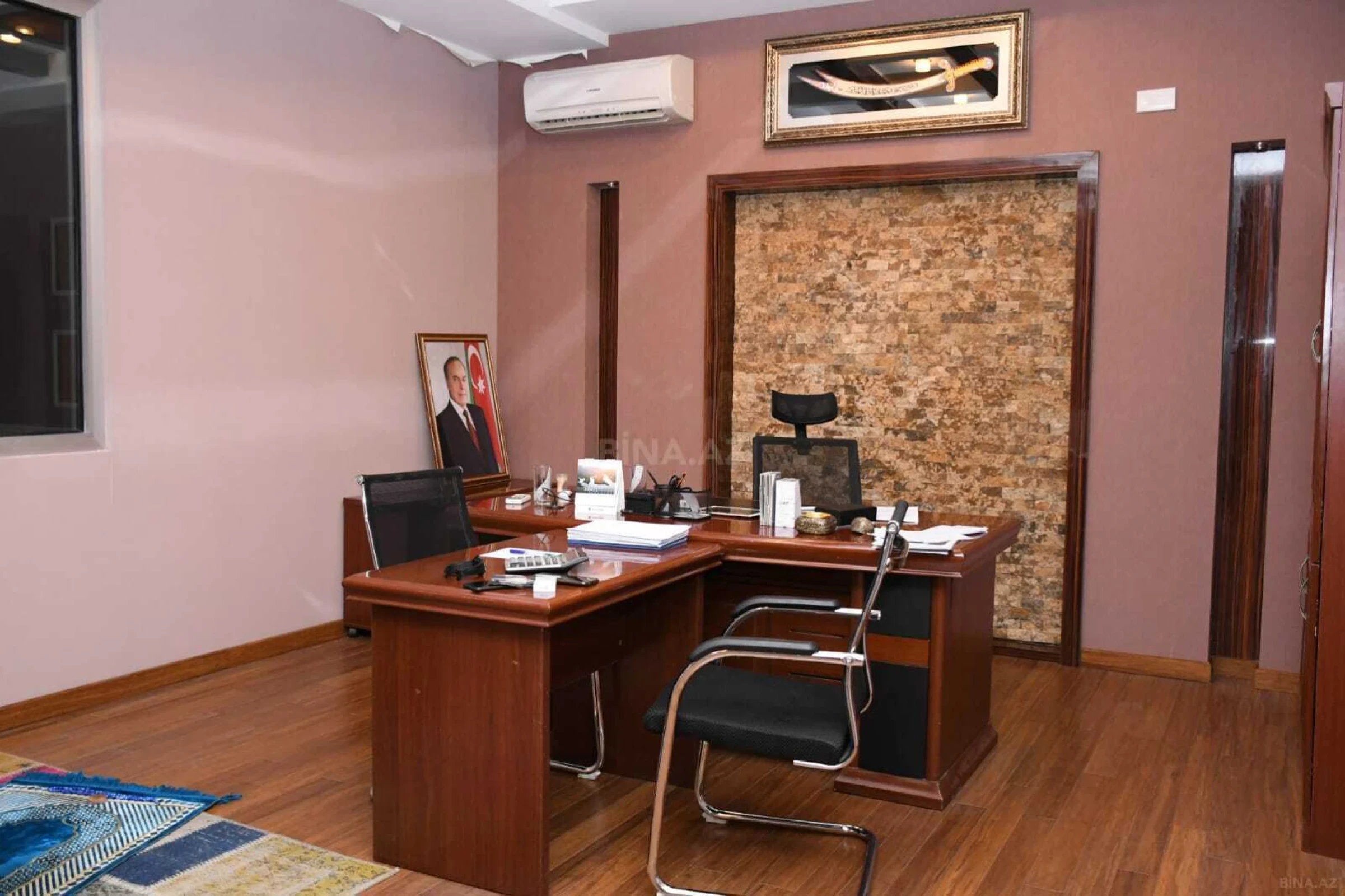 Kirayə verilir 6 otaqlı ofis 320 m²