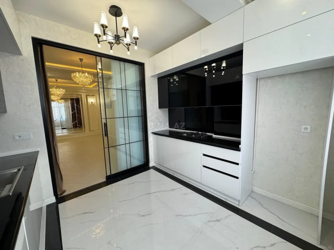 Satılır 3 otaqlı mənzil 104 m²