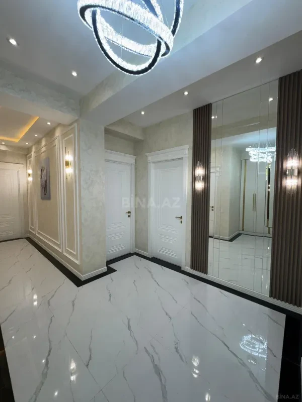 Satılır 3 otaqlı mənzil 104 m²