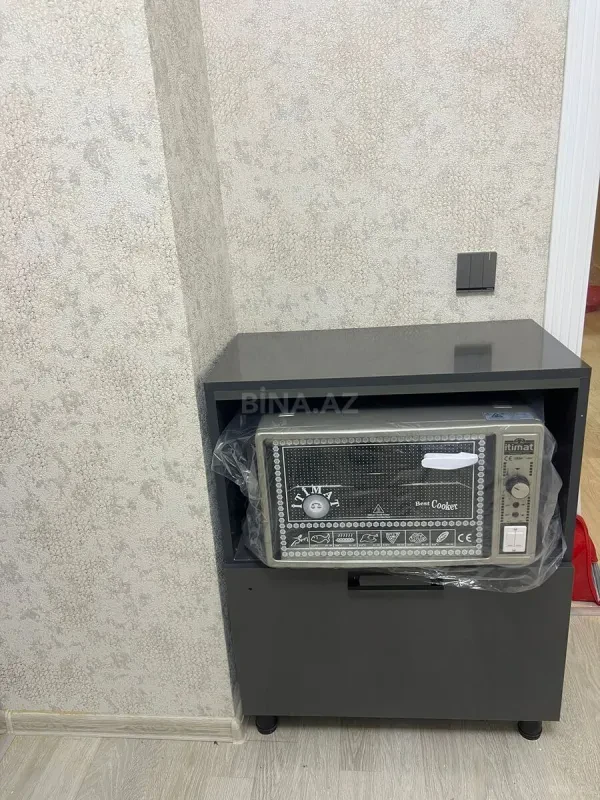 Kirayə verilir 2 otaqlı mənzil 110 m²