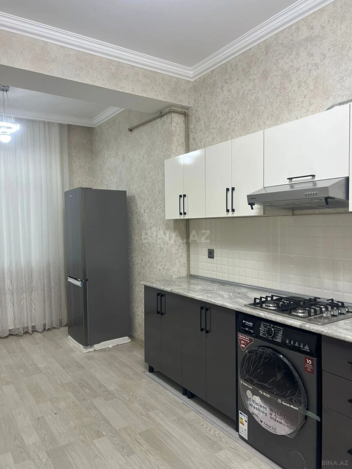 Kirayə verilir 2 otaqlı mənzil 110 m²