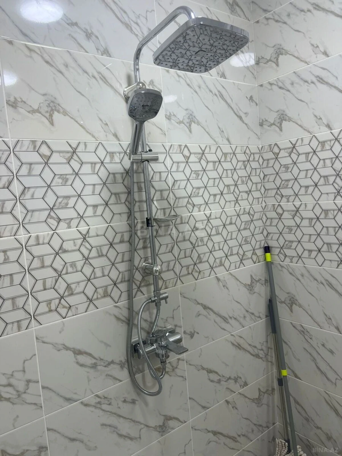 Kirayə verilir 2 otaqlı mənzil 110 m²