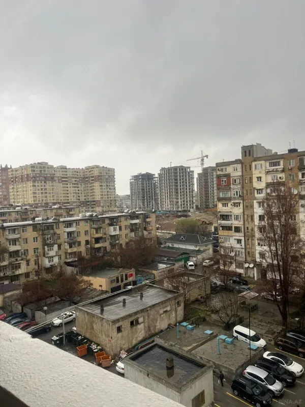 Kirayə verilir 2 otaqlı mənzil 110 m²