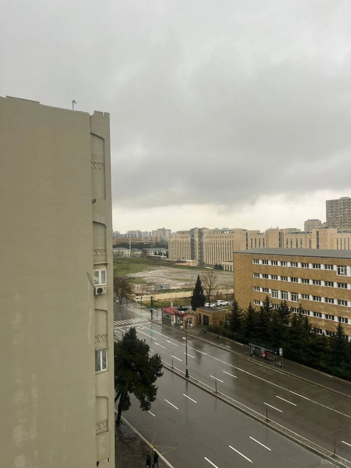 Kirayə verilir 2 otaqlı mənzil 110 m²
