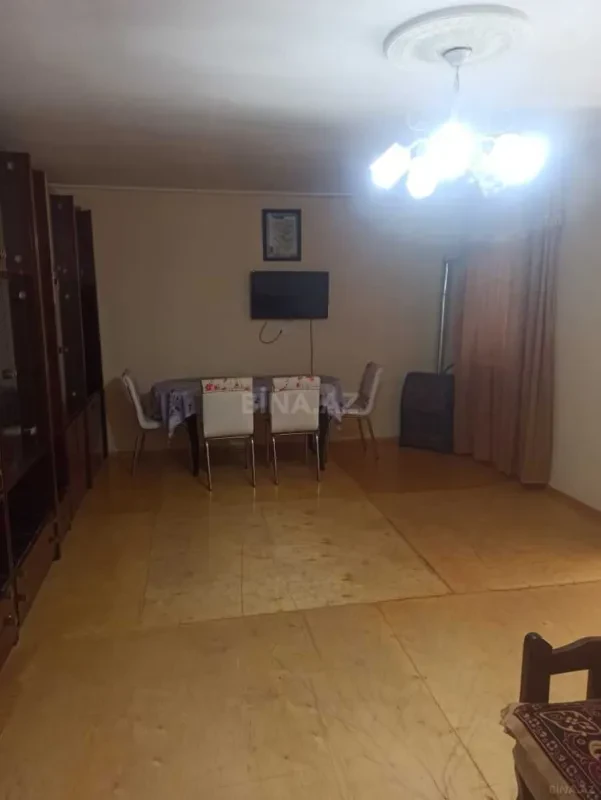 Kirayə verilir 2 otaqlı həyət evi 79 m²