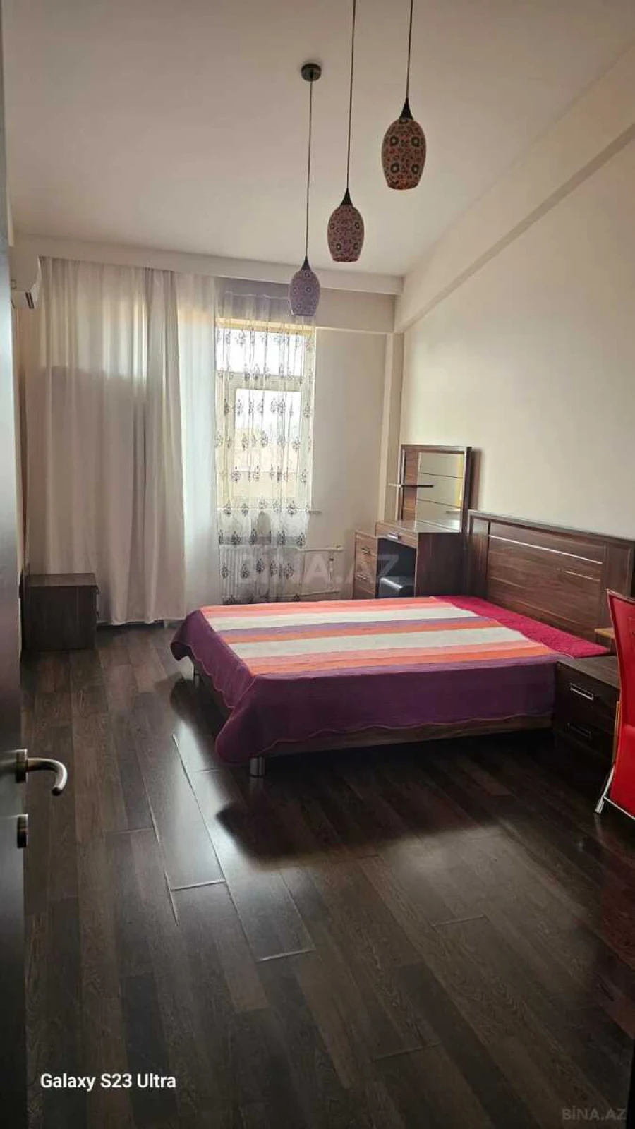 Kirayə verilir 4 otaqlı mənzil 136 m²