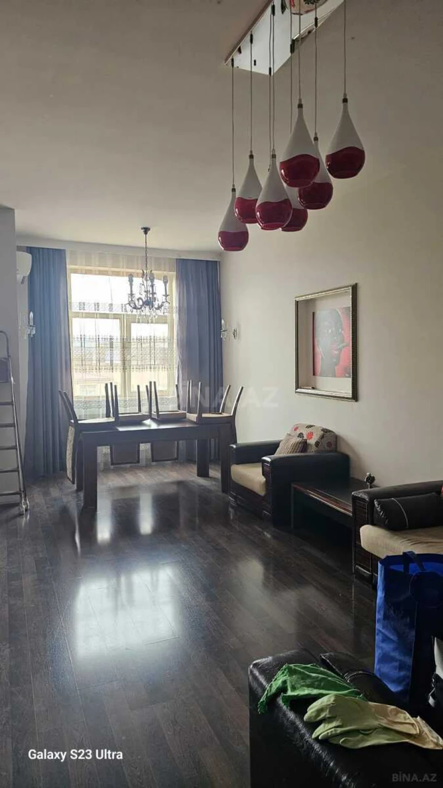 Kirayə verilir 4 otaqlı mənzil 136 m²