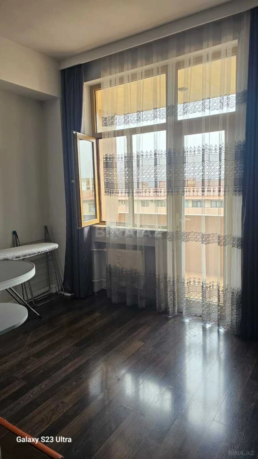 Kirayə verilir 4 otaqlı mənzil 136 m²