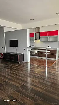Kirayə verilir 4 otaqlı mənzil 136 m²