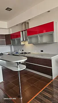 Kirayə verilir 4 otaqlı mənzil 136 m²