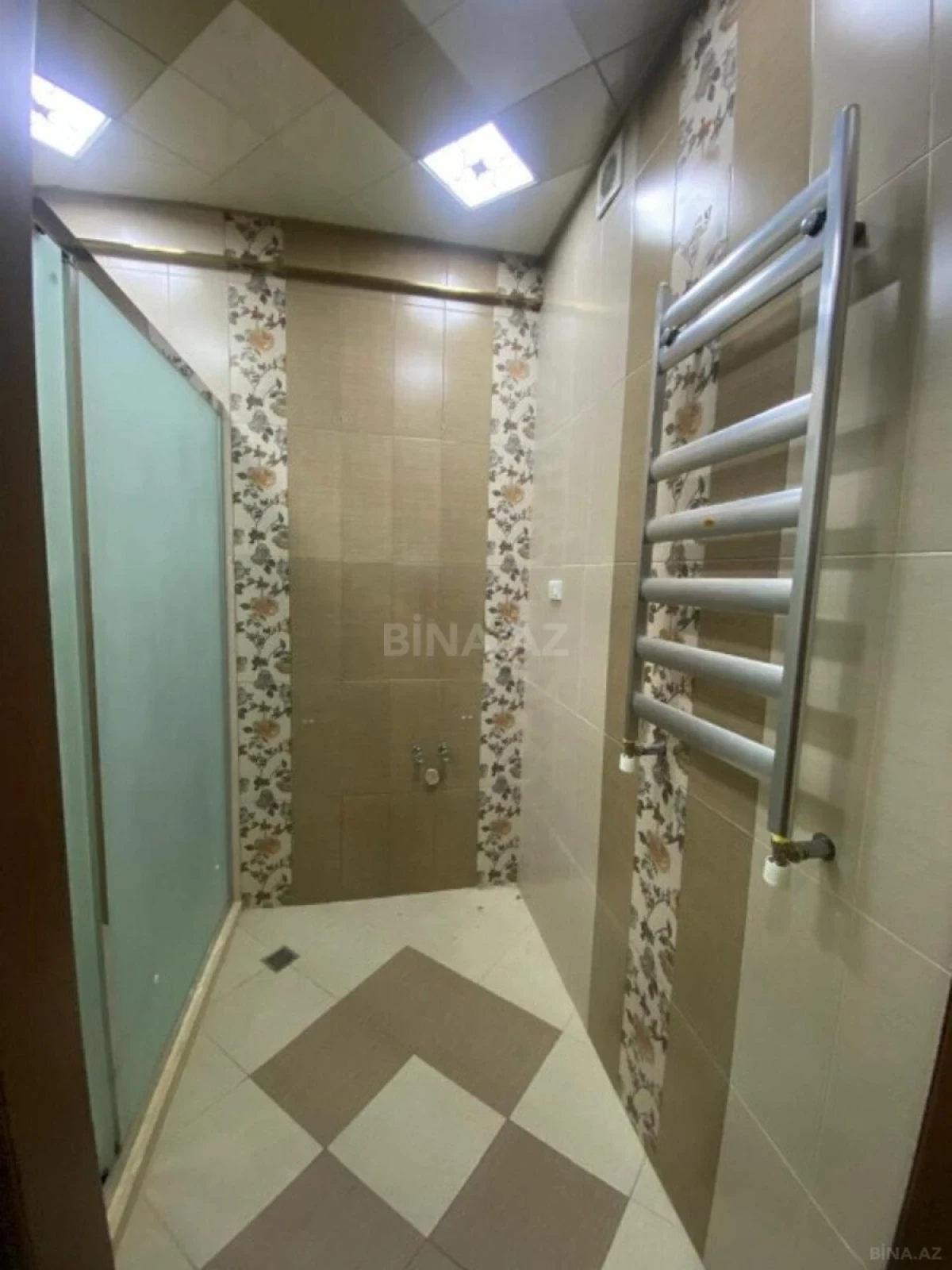 Satılır 2 otaqlı mənzil 80 m²