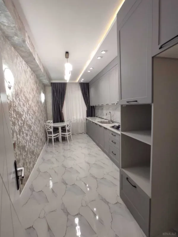 Satılır 2 otaqlı mənzil 88 m²