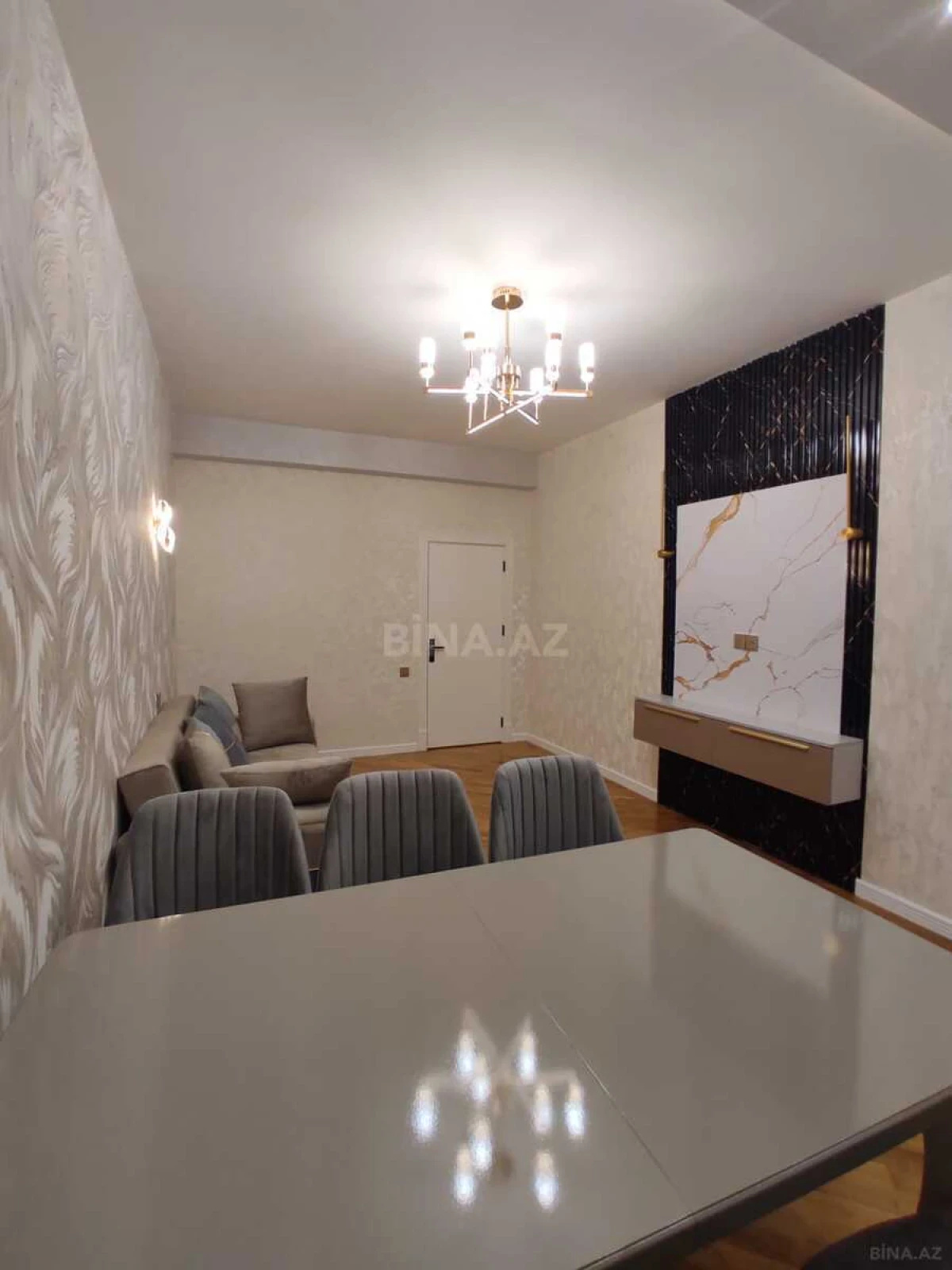Satılır 2 otaqlı mənzil 88 m²