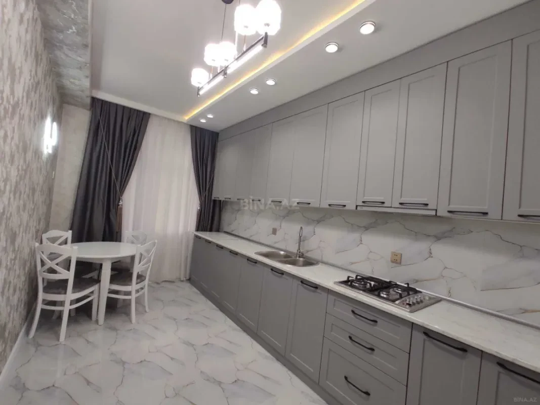 Satılır 2 otaqlı mənzil 88 m²