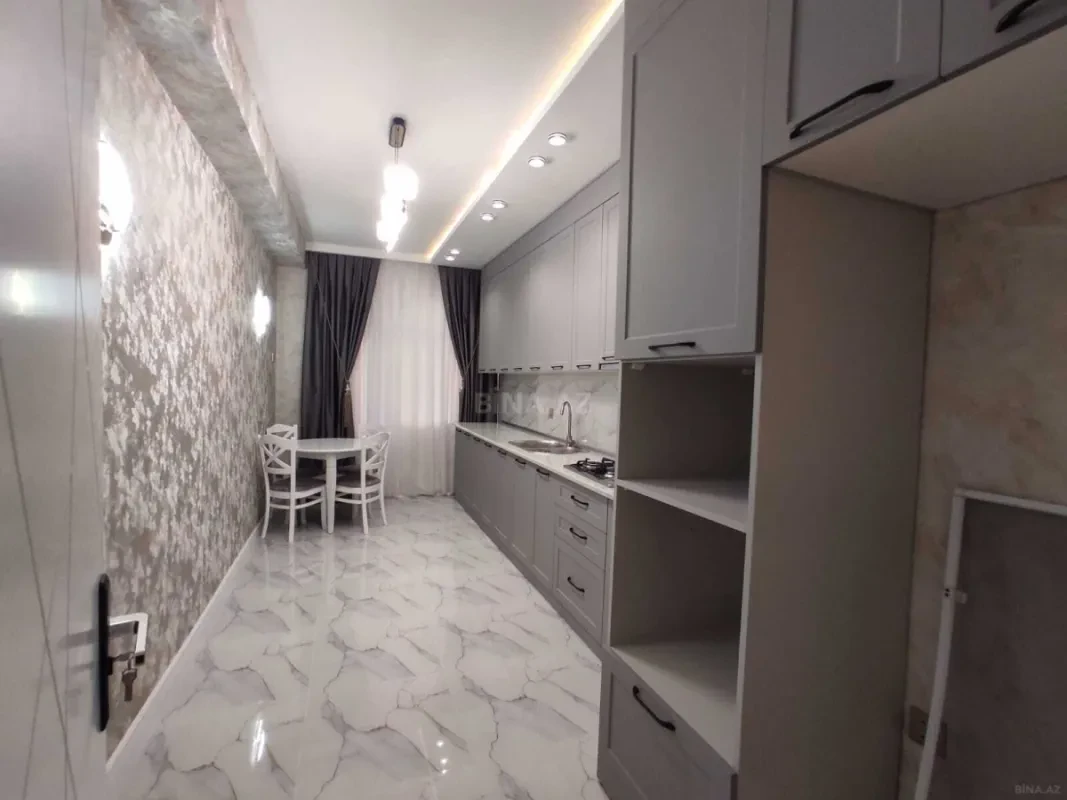 Satılır 2 otaqlı mənzil 88 m²