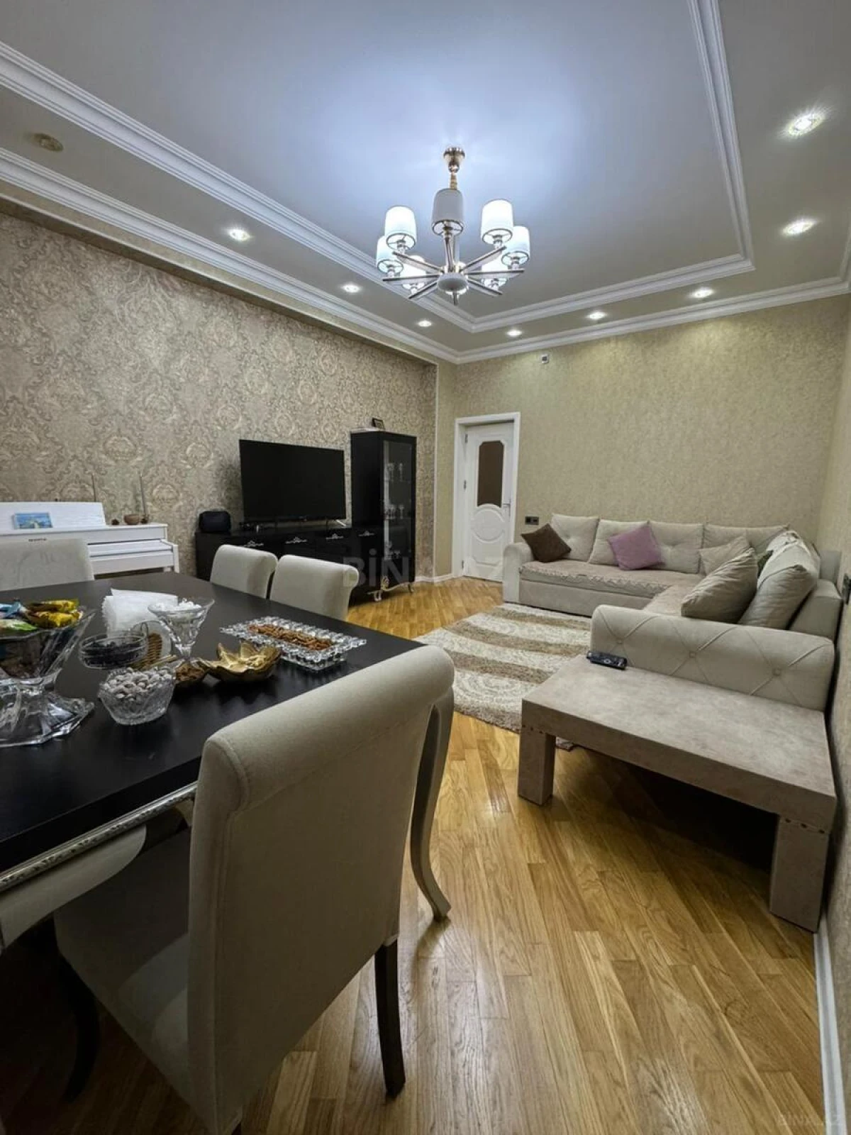 Satılır 3 otaqlı mənzil 105 m²