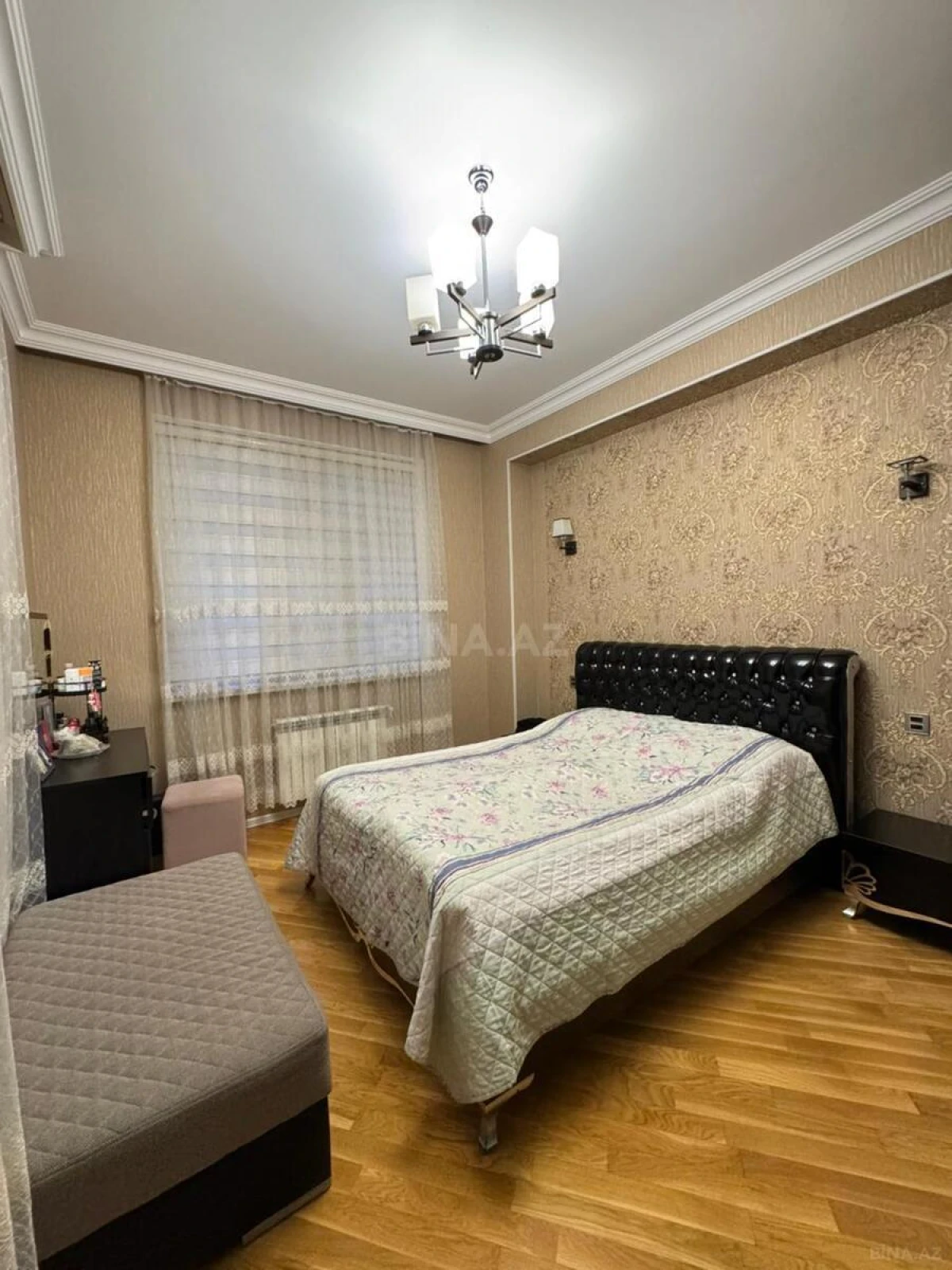 Satılır 3 otaqlı mənzil 105 m²