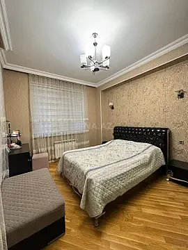 Satılır 3 otaqlı mənzil 105 m²
