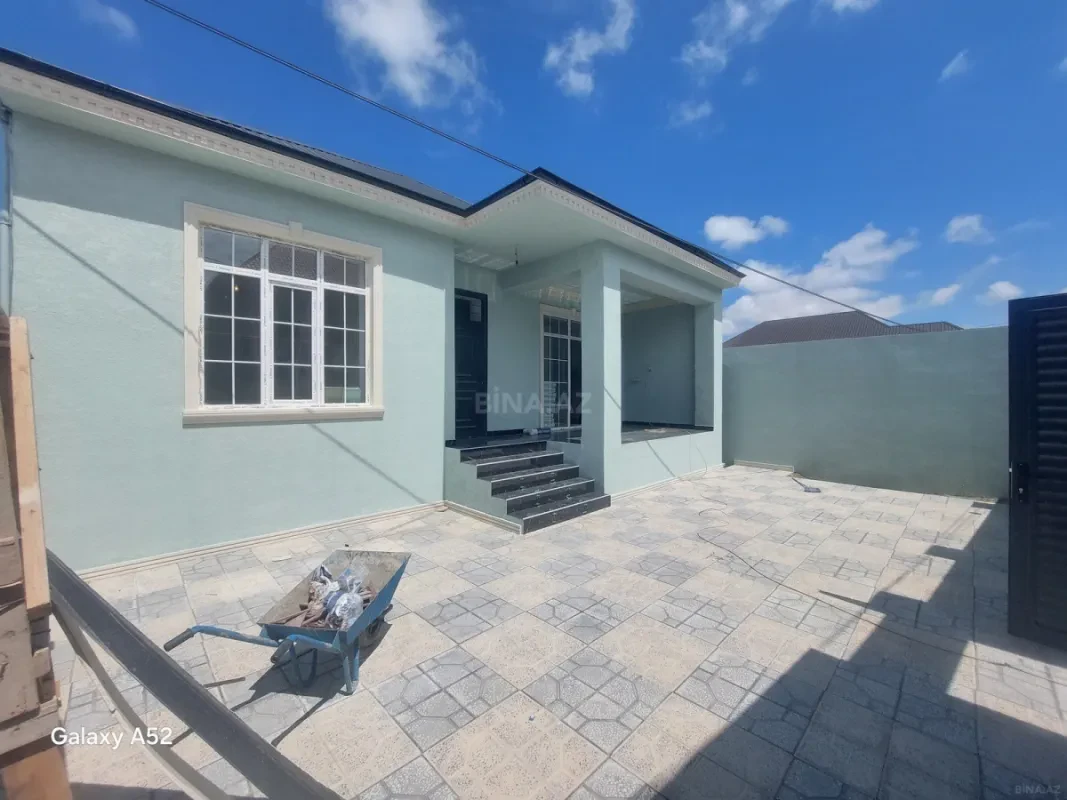 Satılır 3 otaqlı həyət evi 100 m²