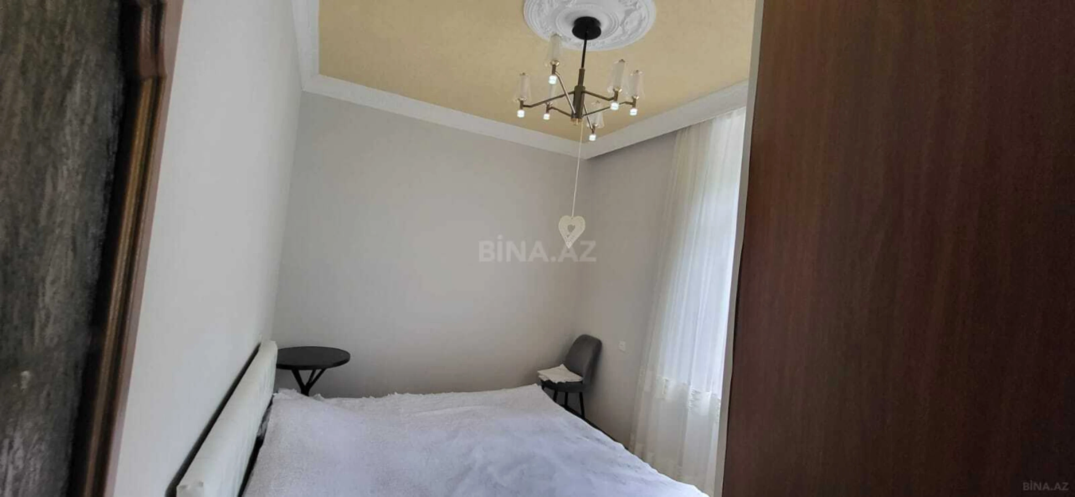 Kirayə verilir 2 otaqlı mənzil 70 m²