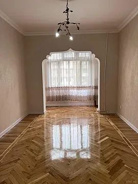 Satılır 4 otaqlı mənzil 100 m²