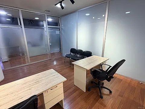 Kirayə verilir 1 otaqlı ofis 17 m² — Bakı 1 otaq 17.00 m²