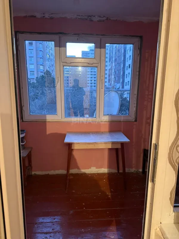 Kirayə verilir 2 otaqlı mənzil 42 m²