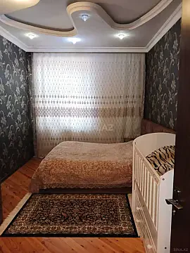Satılır 3 otaqlı mənzil 132 m²