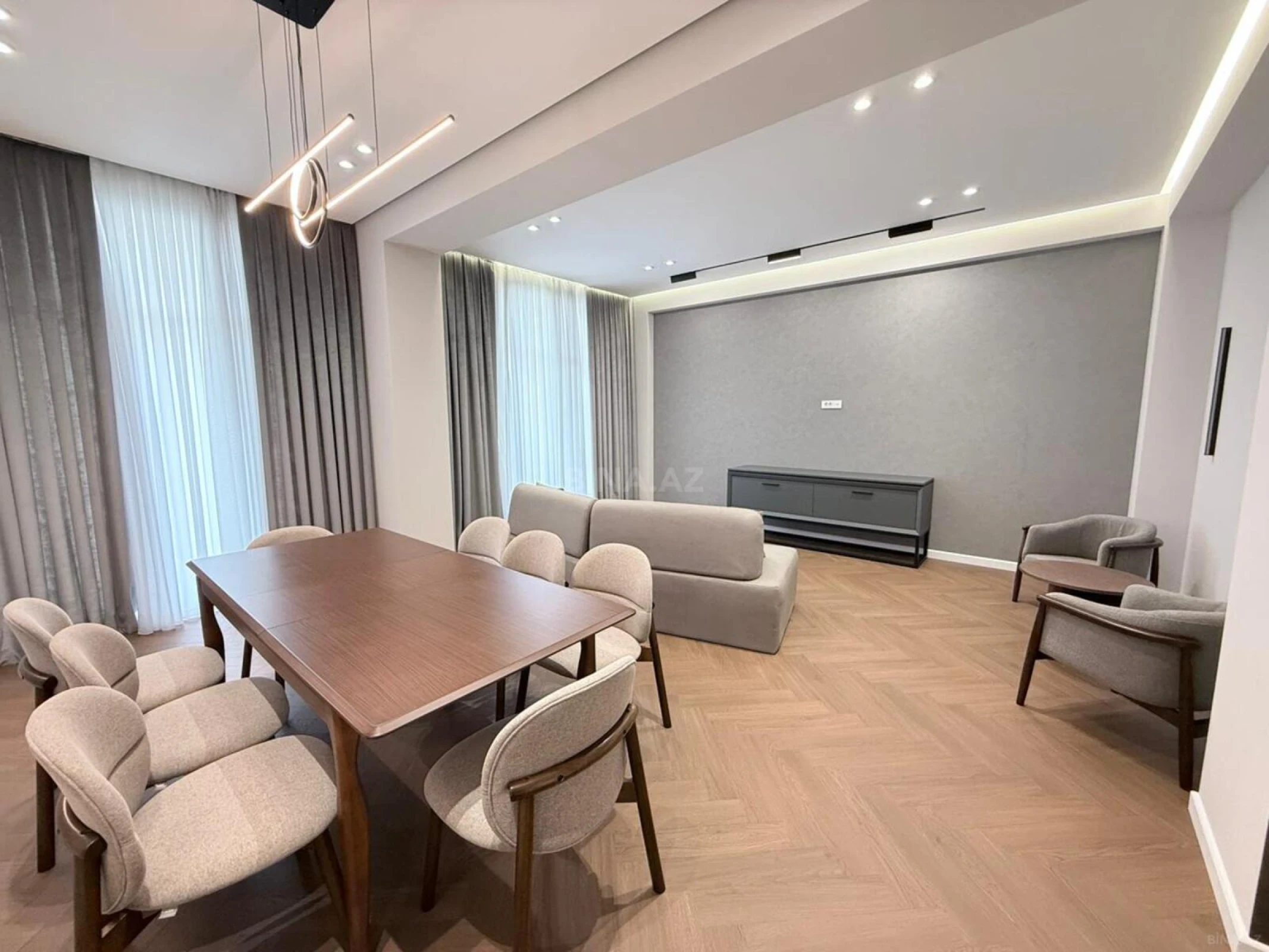 Kirayə verilir 3 otaqlı mənzil 127 m²