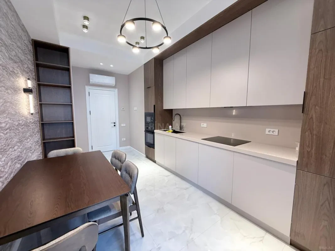 Kirayə verilir 3 otaqlı mənzil 127 m²
